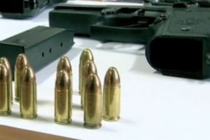 Serie neagră de asasinate: Doisprezece bărbaţi împuşcaţi mortal. Conexiuni TERIFIANTE pe axa Italia-Albania-România