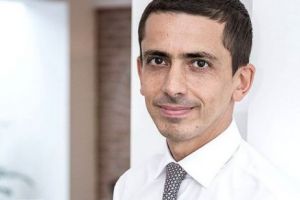 Iordache jr şi-a dat demisia din PLUS după ce a fost acuzat că a dat cu jeep-ul peste un poliţist, iar tatăl torţionar a muşamalizat ancheta