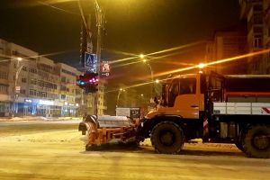 Se acţionează cu utilaje pentru deszăpezire