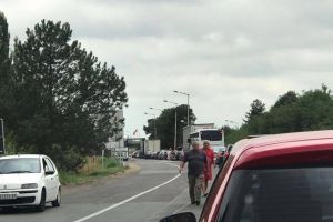 Șofer de TIR prins de poliţişti cu permis fals, în Vama Moraviţa