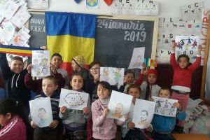 Copiii din Programul de Eradicare a Sărăciei prin Educaţie de la Baia şi Bahna Arini au ...