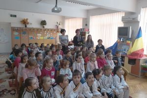 FOTO. Evenimentul ”Hai să dăm mână cu mână!”, la Grădiniţa cu Program Prelungit nr. 2 din Aiud