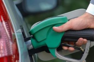 ANUNȚ pentru TOȚI ȘOFERII. Locul din România cu CEA MAI IEFTINĂ BENZINĂ şi MOTORINĂ. Cât costă un LITRU