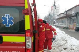 Tânăr de 17 ani lovit de maşină la Răstoaca