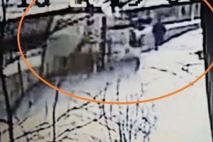 VIDEO ŞOCANT: Bărbat din Livezeni accidentat mortal, în afara carosabilului! Ancheta Poliţiei, un fâs: mortul e de vină!