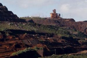 ALERTĂ! Un baraj minier S-A RUPT. O mie de oameni EVACUAȚI din calea substanţelor LETALE. Soarta a sute de mineri este INCERTĂ