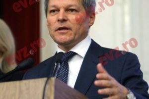 SCANDAL la CONVENȚIA PLUS. Unei JURNALISTE i s-a TĂIAT MICROFONUL după ce a CRITICAT PARTIDUL