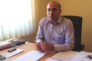 Primarul din Budeşti, Ionel Vlădulescu, a depus proiectul european privind asfaltarea drumului din satul Barza