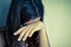 Cel mai BOLNAV bărbat. Un pedofil s-a filmat în timp ce o viola pe fiica minoră a unei prietene 