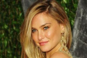Fotomodelul israelian Bar Rafaeli va prezenta editia de anul acesta de la Eurovision