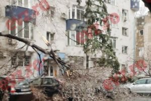 Cine scoate Capitala de sub gheaţă? Primăria Bucureşti deleagă, dar nu se implică