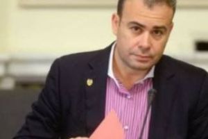 De ce premierul Viorica Dăncilă nu a fost prezentă în fotografia postată de Dragnea. Explicaţia dată de Darius Vâlcov