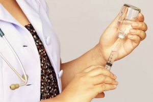Medicii anti-vaccinişti pun în pericol sănătatea publică. Israelul ia măsuri împotriva lor