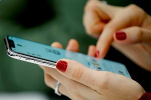 Românii pe primul loc în Europa la comunicare, indiferent de mijloacele folosite