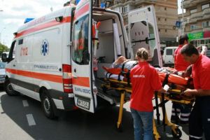 Accident de muncă în Alba Iulia: Un tânăr care lucra la reabilitarea unei clădiri, a cădut de la o înălţime de 10 metri