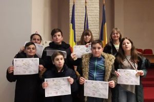FOTO Elevi sibieni premiaţi la un concurs la Vâlcea