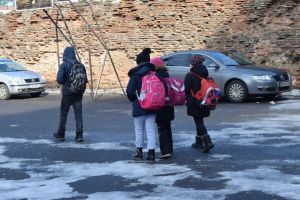 Nu este pericol de gripă în şcolile din Sibiu; copiii merg la cursuri