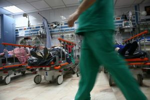 Alţi patru români au murit din cauza gripei. Numărul total al deceselor cauzate de virus: 43