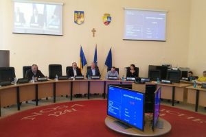 Scandal pentru salariile din Primăria Bistriţa. Creţu: Sunt rezonabile. Sindicatul ameninţă cu judecata