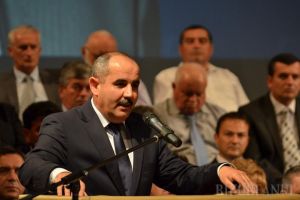 Lecţia lui Rizo: Un primar, un poliţist şi un pădurar-şef, reclamaţi de un interlop că i-au distrus maşina