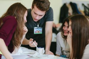 Rotary Club Satu Mare şi Fundaţia Noi Orizonturi lansează proiectul „Școala care ne uneşte”