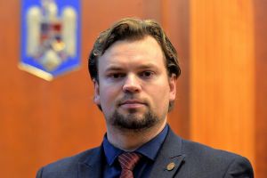 Deputatul USR Daniel Popescu îşi deschide un nou birou parlamentar la Câmpulung Moldovenesc