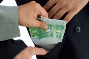 România, una dintre cele mai corupte ţări ale UE