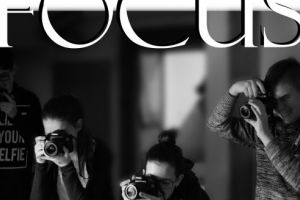 Expoziţie de fotografie a Foto-Cineclubului de la Palatul Copiilor