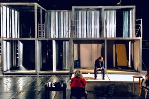 Prima premieră a anului la Compania Liviu Rebreanu şi lansarea cărţii „Dan Alecsandrescu, un împătimit de teatru”