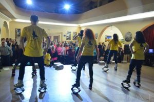 Sport pentru sănătate: Peste 100 de persoane au dat startul studiului iniţiat de antrenoarea de Kangoo Jumps Kinga Sebestyen în Oradea (FOTO/VIDEO)