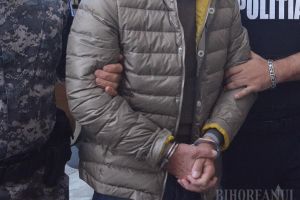 Caz şocant în Băile Felix: Jandarm ameninţat cu toporul de hoţul pe care l-a prins încercând să intre în Hotelul Termal