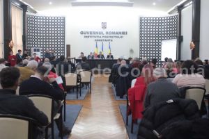 Proteste la sedinta de Consiliu Judetean Constanta si un cancan pe ordinea de zi, fara efecte juridice (document)