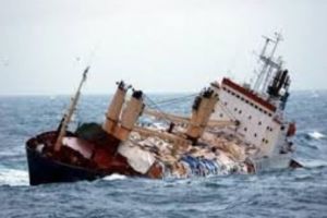 CATASTROFĂ pe mare. DISPERAREA ia dus în ghearele MORŢII. Cinci morţi şi 130 persoane DISPĂRUTE