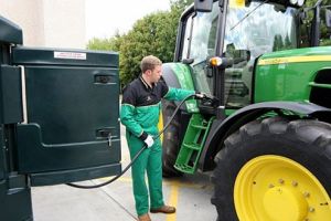 Fermierii mai pot depune până joi cererile pentru subvenţionarea motorinei