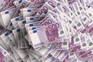 Bancnota de 500 de euro nu se mai tipăreşte