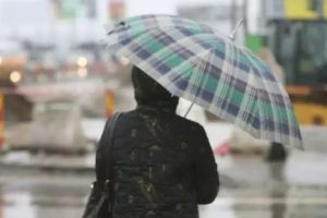 Patru săptămâni cu temperaturi peste medie şi ploi în exces