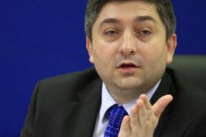 Autorităţile clujene nu au bani să refacă drumurile dar visează cai verzi pe pereţi! Acum doi ani făceau spital de copii, acum fac spital naţional de transplant renal