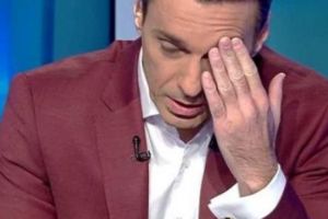 Mircea Badea, atac dur la adresa lui Klaus Iohannis: ''Iohannis e disperat. El trăieşte cu spaima că îi ia Cioloş faţa.''