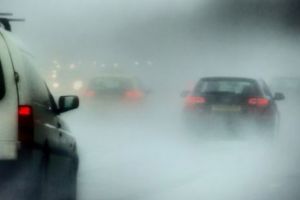 Meteorologii anunţă prăpăd în 13 judeţe. Cod galben de ceaţă în Transilvania şi Oltenia