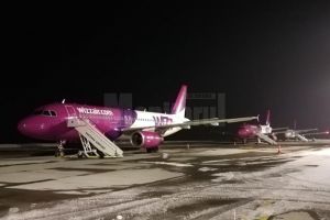 Trei zboruri Wizz Air care trebuiau să aterizeze la Iaşi şi Chişinău au ajuns în ...