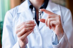 Epidemia de gripă în România a fost declarată azi. Românii se pot vaccina şi în farmacii