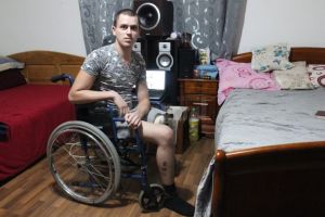 Rămas fără un picior în urma unui accident rutier, un tânăr are nevoie urgent de bani ...