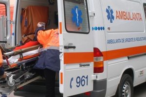 Accident rutier în Alba Iulia: Un şofer neatent a lovit cu maşina un bărbat, pe trecerea de pietoni de la Casa de Pensii
