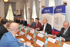 „Opriţi BARONIADA!” Primarii spun că sunt HĂITUIȚI şi bugetul se împarte pe SIMPATII
