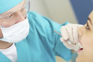 Eveniment internaţional la Timişoara pentru tineri medici şi studenţi la Stomatologie