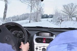 Accident rutier cu pagube materiale, produs la Bisericani