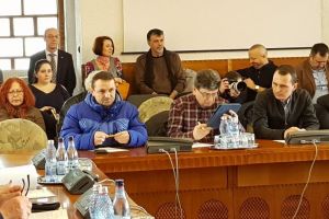 Cei trei consilieri care au mers la Pro România şi-au pierdut mandatele