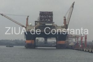 Platforma-gigant in dana 80 a portului Constanta