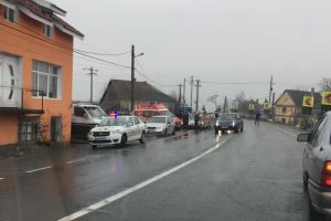 Accident la intrarea în Uileacu de Criş: O femeie a fost transportată la spital