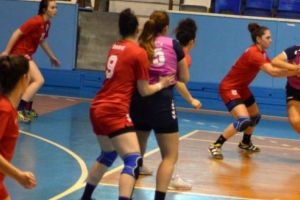 Victorie muncită a handbalistelor junioare